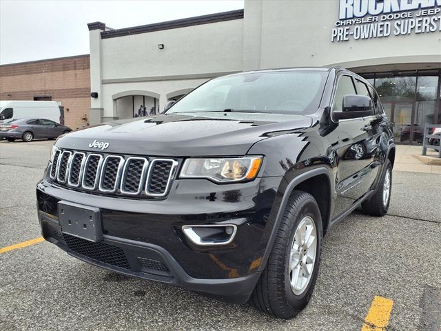 2019 Jeep Grand Cherokee Laredo E photo 3
