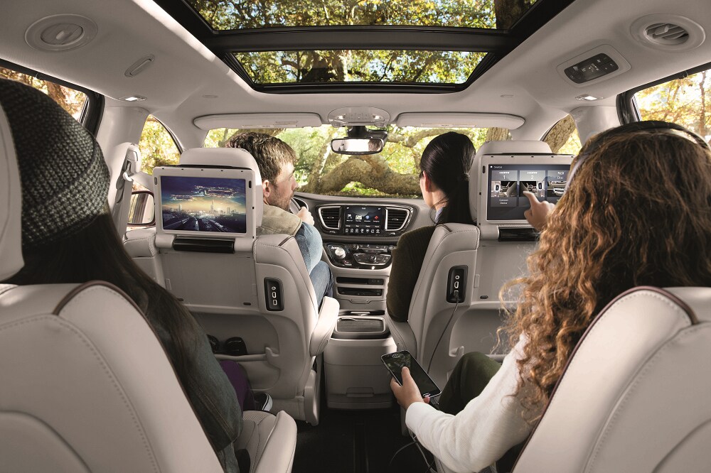 Chrysler Pacifica Interior Technology