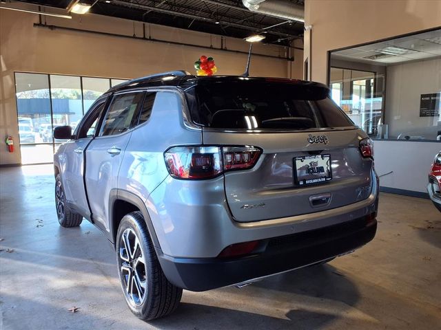 2023 Jeep Compass Limited photo 4