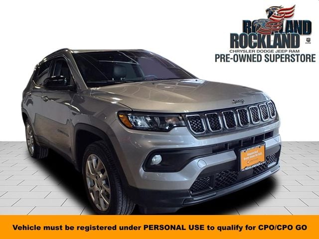2023 Jeep Compass Latitude Lux's photo