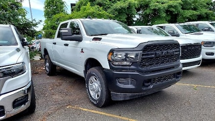 2024 Ram 3500 TRADESMAN CREW CAB 4X4 6'4 BOX Pickup