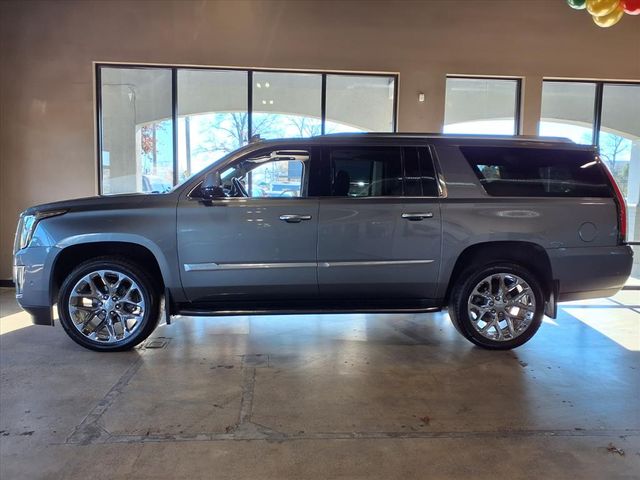 2018 Cadillac Escalade ESV Luxury photo 4