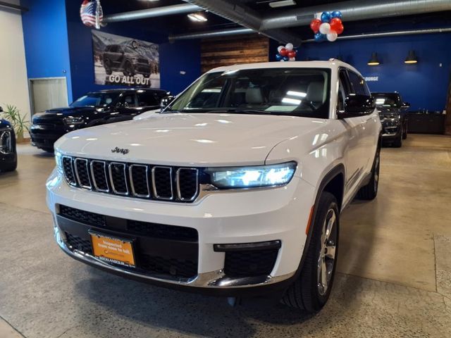 2021 Jeep Grand Cherokee Limited photo 3