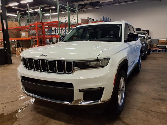 2022 Jeep Grand Cherokee Limited photo 3