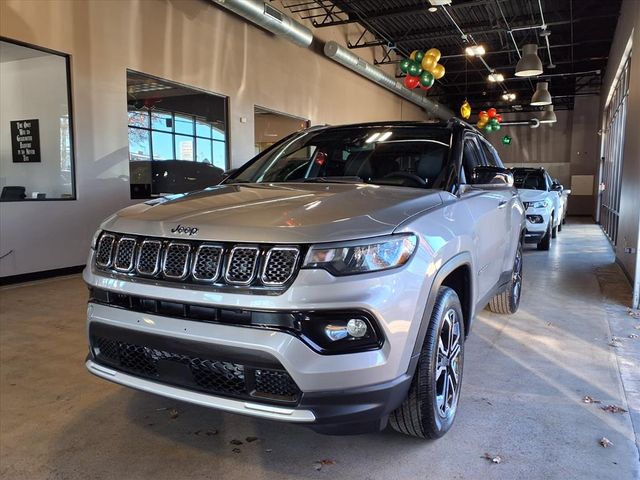2023 Jeep Compass Limited photo 3