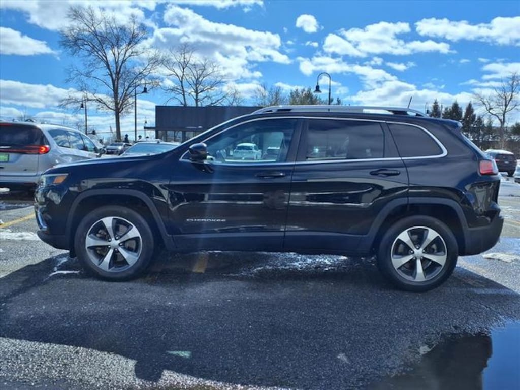 Used 2021 Jeep Cherokee Limited SUV