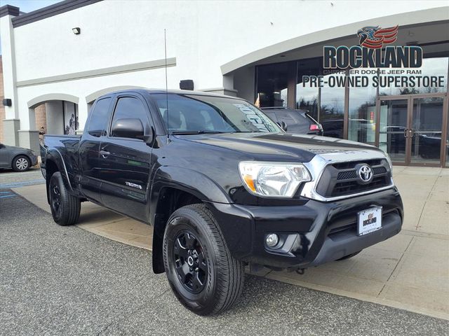 2015 Toyota Tacoma Base's photo