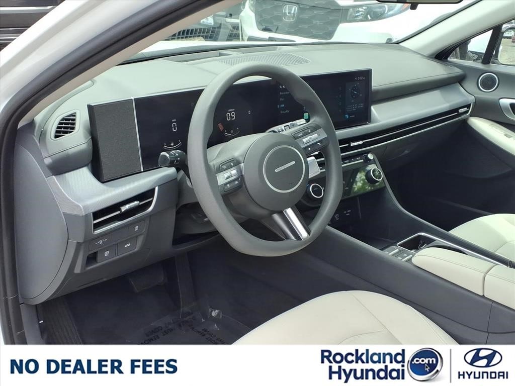 2025 Hyundai Sonata SEL - Photo 10
