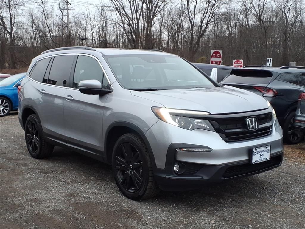 2022 Honda Pilot SE's photo