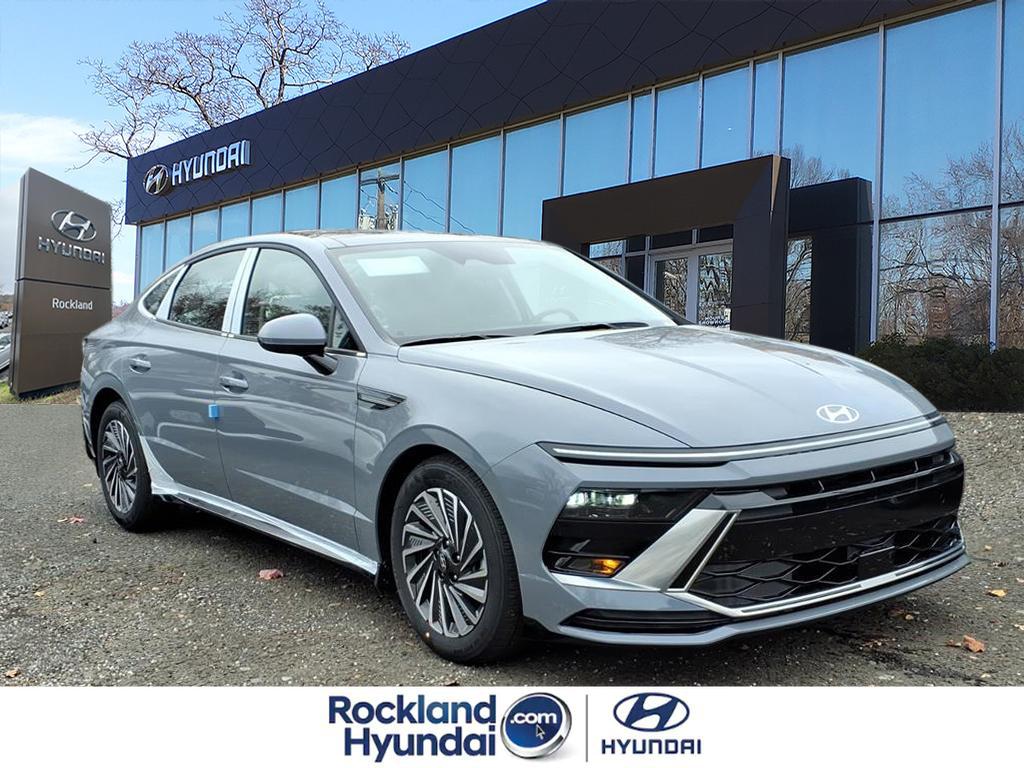 2026 Hyundai Sonata Hybrid SEL's photo