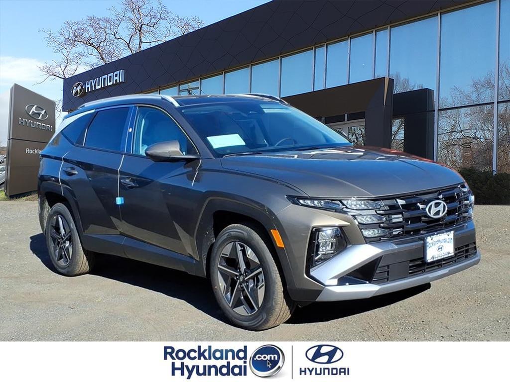 New 2025 Hyundai Tucson Hybrid SEL Convenience SUV