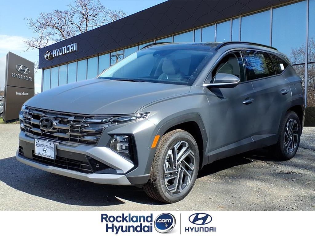 New 2025 Hyundai Tucson Limited AWD SUV