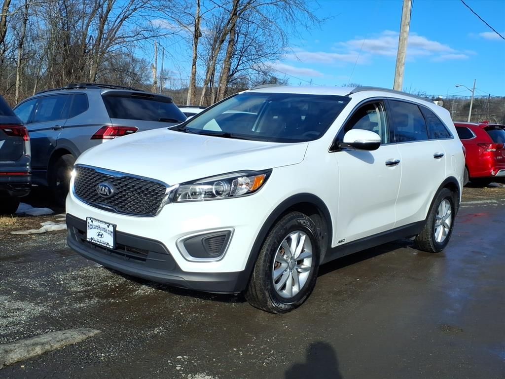 2018 Kia Sorento LX's photo