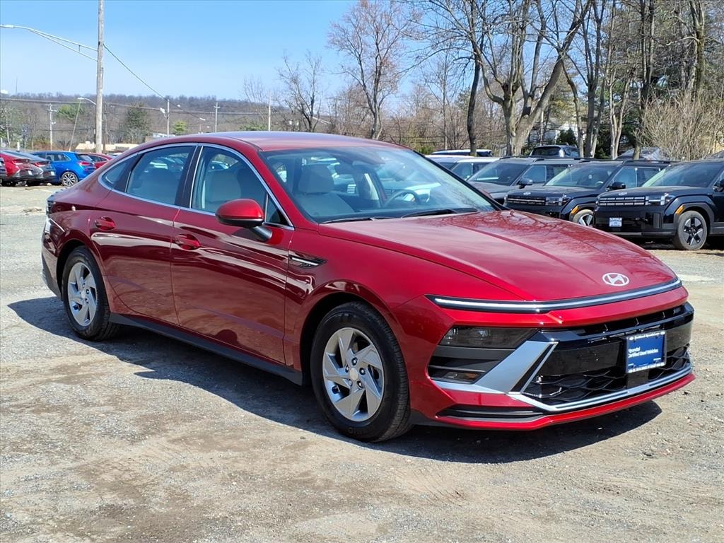 Used 2025 Hyundai Sonata SE Sedan