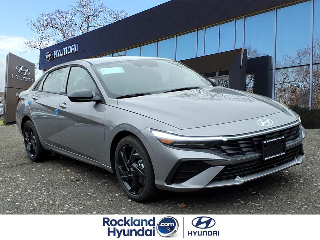 2026 Hyundai Elantra SEL's photo