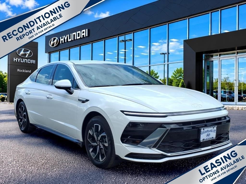2025 Hyundai Sonata SEL - Photo 1