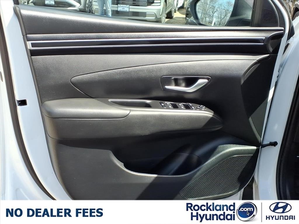 2023 Hyundai Tucson SE - Photo 11