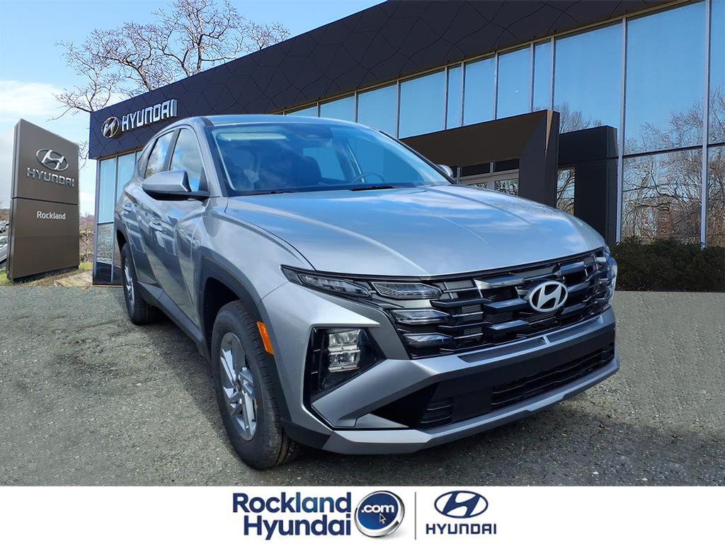 2026 Hyundai Tucson SE's photo