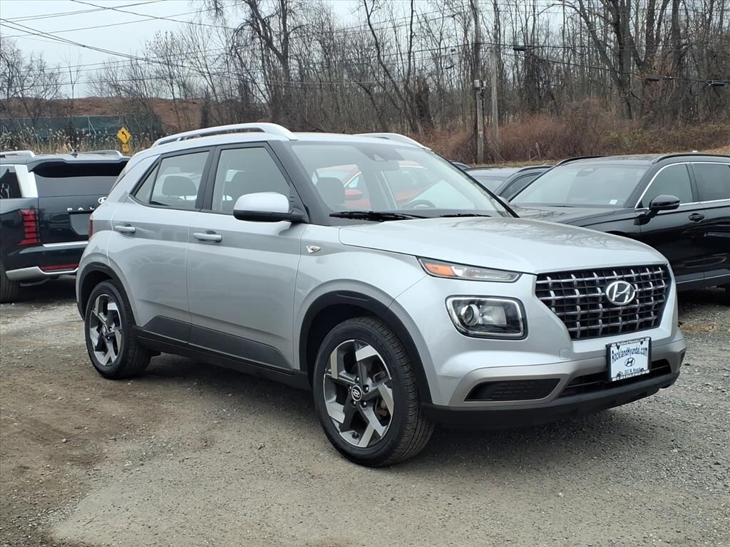 Certified 2022 Hyundai Venue SEL Sport Utility