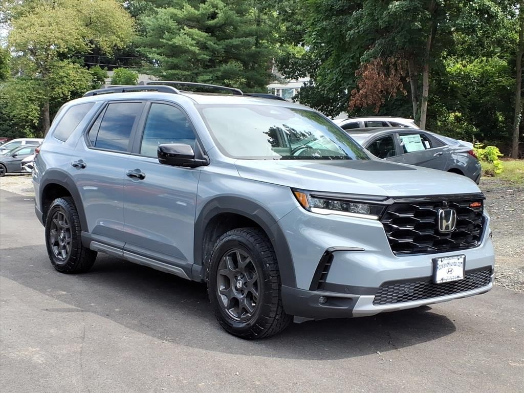 Used 2023 Honda Pilot TrailSport Sport Utility