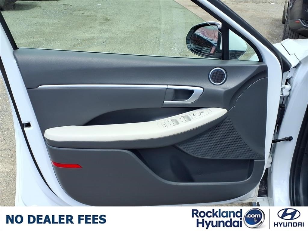 2025 Hyundai Sonata SEL - Photo 11