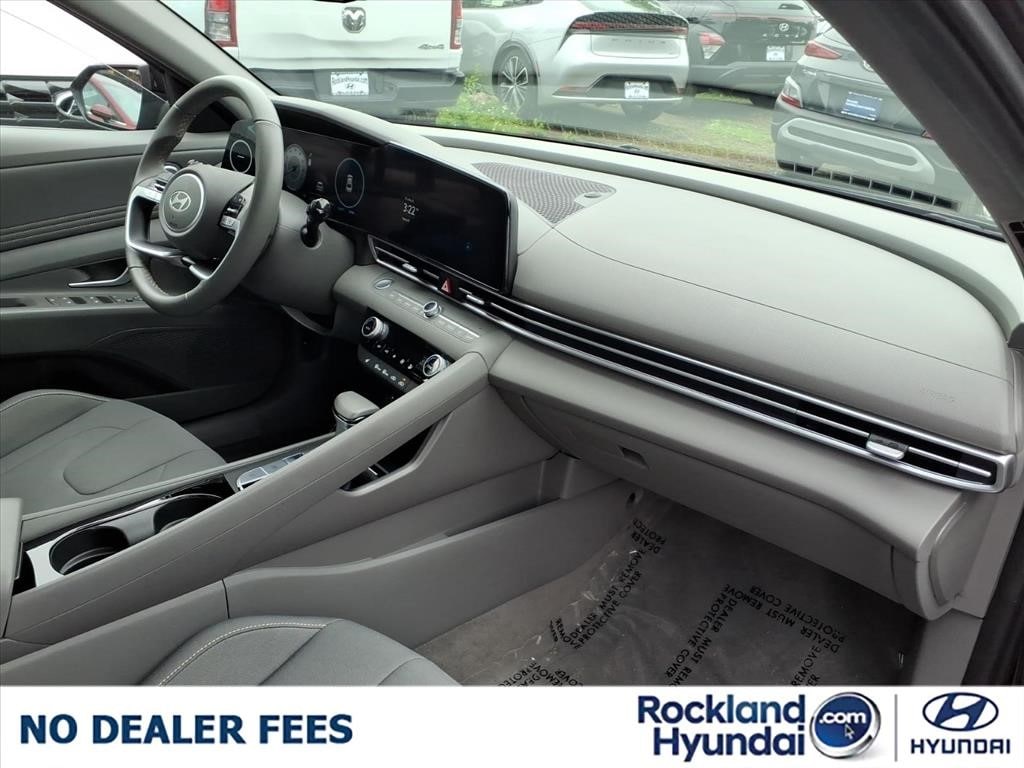 2025 Hyundai Elantra SEL - Photo 19
