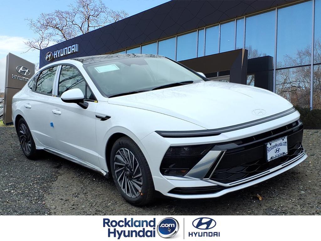 2026 Hyundai Sonata Hybrid SEL's photo