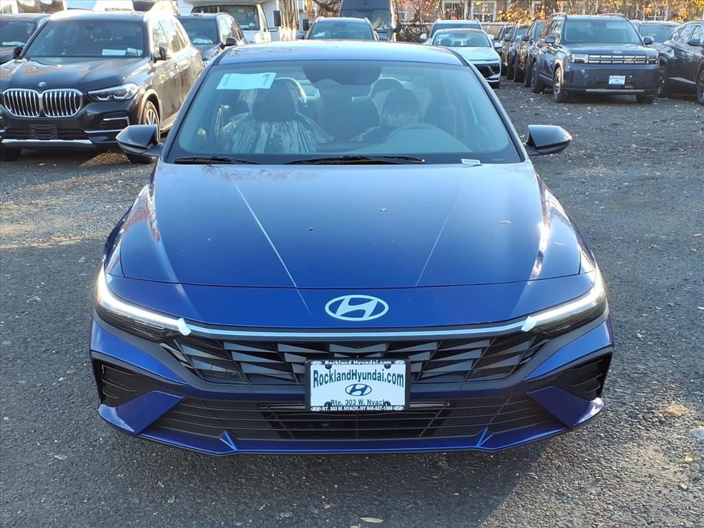 New 2025 Hyundai Elantra SEL Sport Sedan