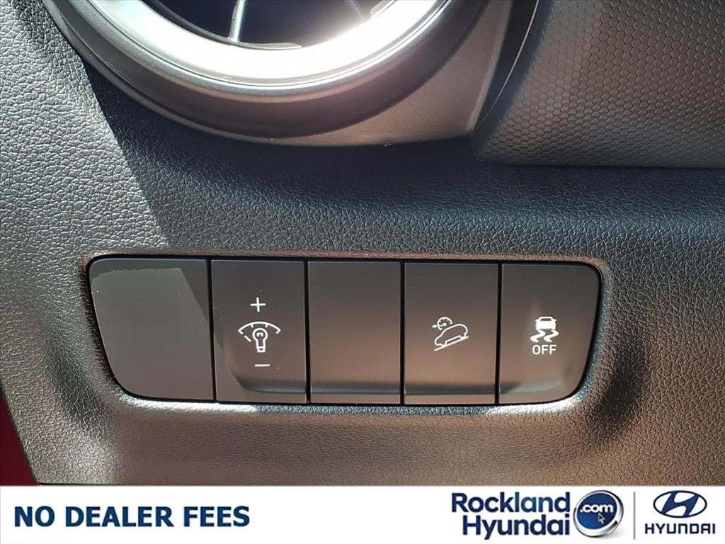 2023 Hyundai Kona SEL - Photo 11
