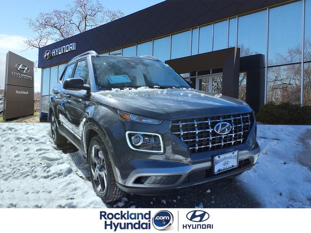 2025 Hyundai Venue Limited IVT's photo
