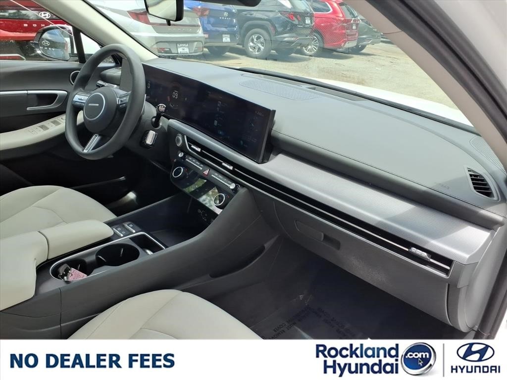 2025 Hyundai Sonata SEL - Photo 19