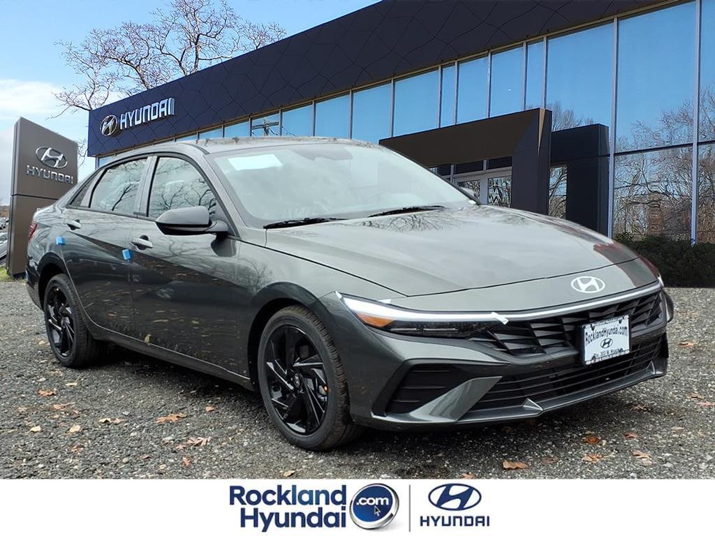 New 2026 Hyundai Elantra SEL Sport Sedan