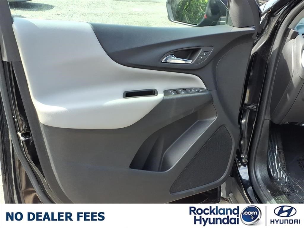 2023 Chevrolet Equinox LS - Photo 11