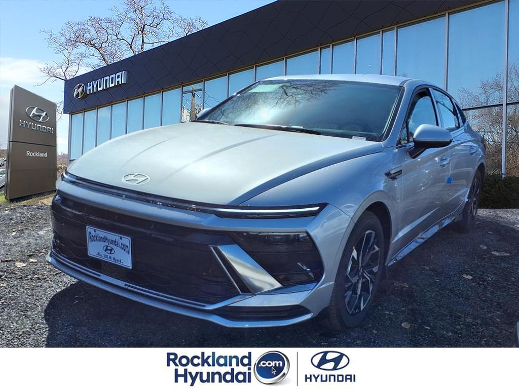 2025 Hyundai Sonata SEL's photo