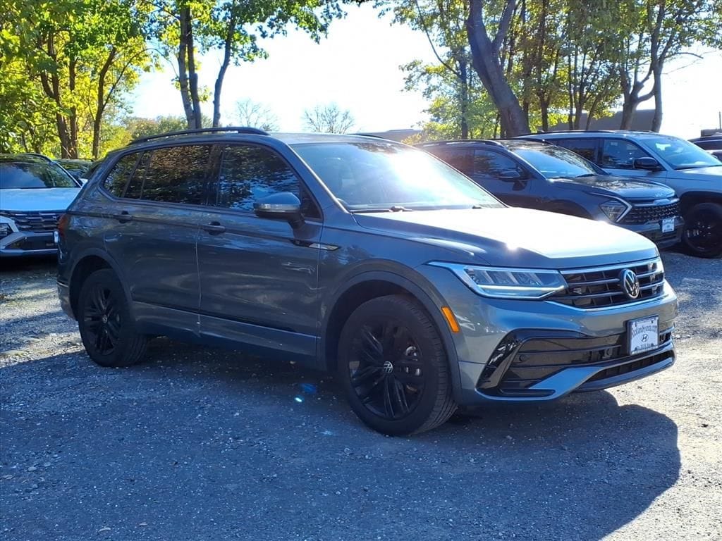 2022 Volkswagen Tiguan SE R-LINE BLACK