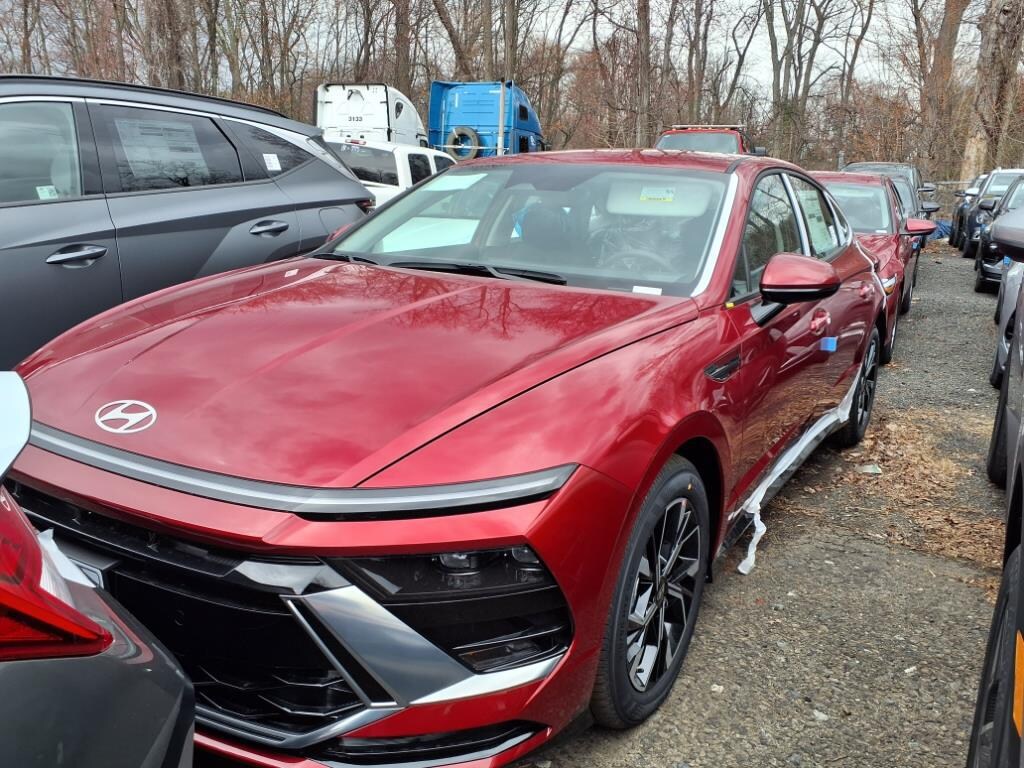 New 2025 Hyundai Sonata SEL Sedan