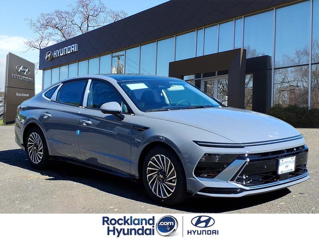 2026 Hyundai Sonata Hybrid Sedan 