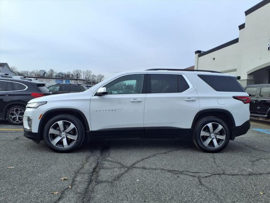 Used 2023 Chevrolet Traverse LT Leather SUV