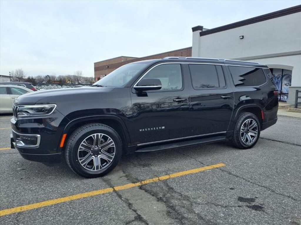 Used 2024 Jeep Wagoneer L Series II SUV