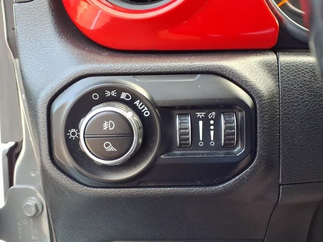 2021 Jeep Gladiator WILLYS - Photo 13