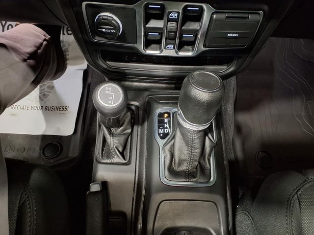 2023 Jeep Wrangler 4-Door Sport S - Photo 23