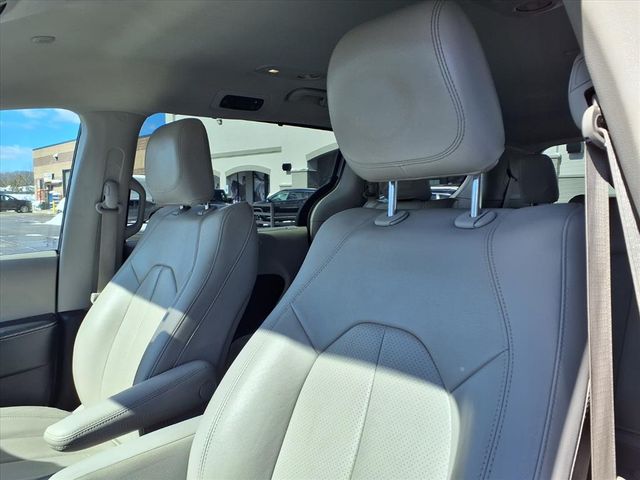 2021 Chrysler Pacifica Hybrid Touring L - Photo 14