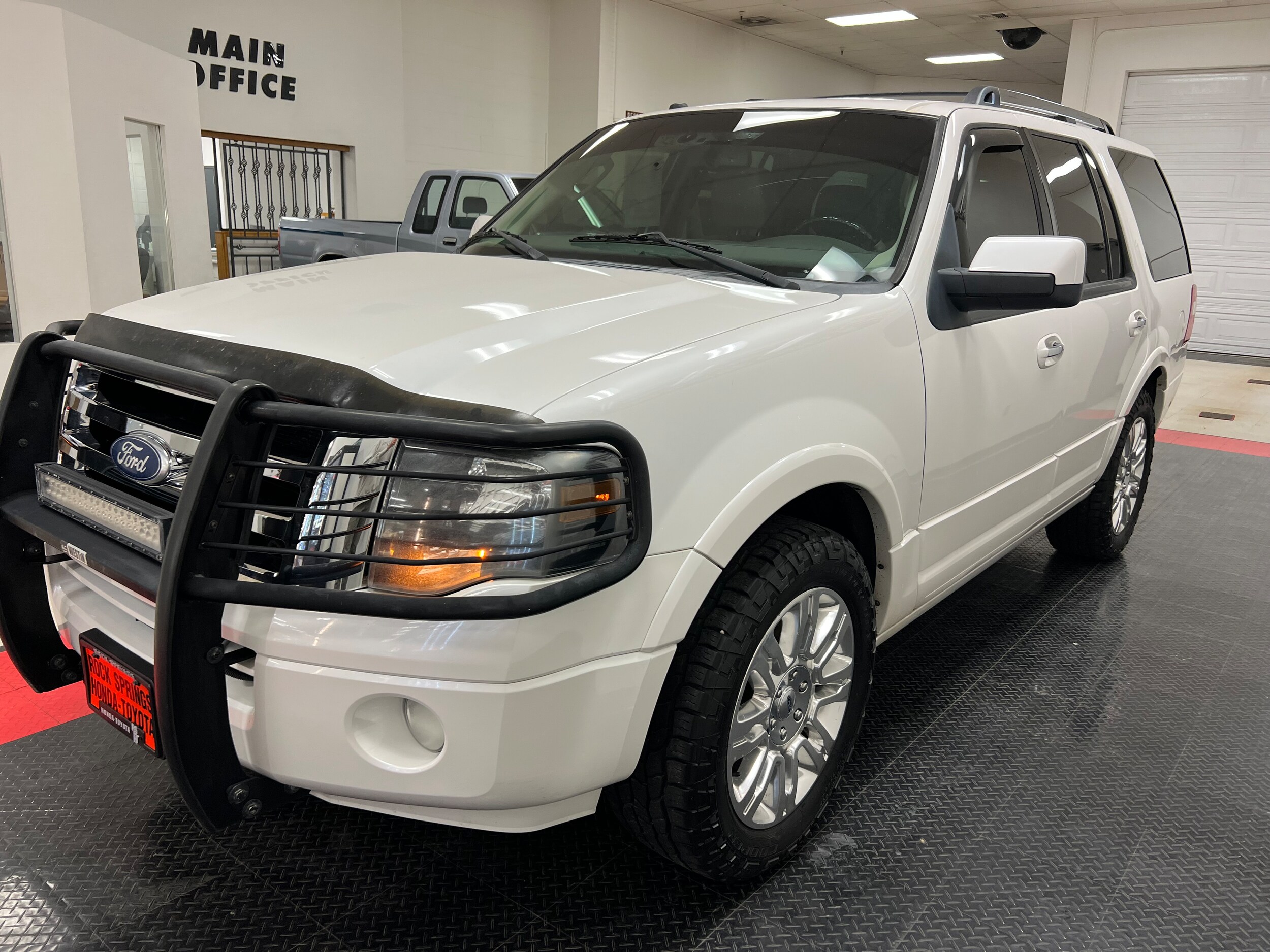 2011 Ford Expedition Limited photo 3