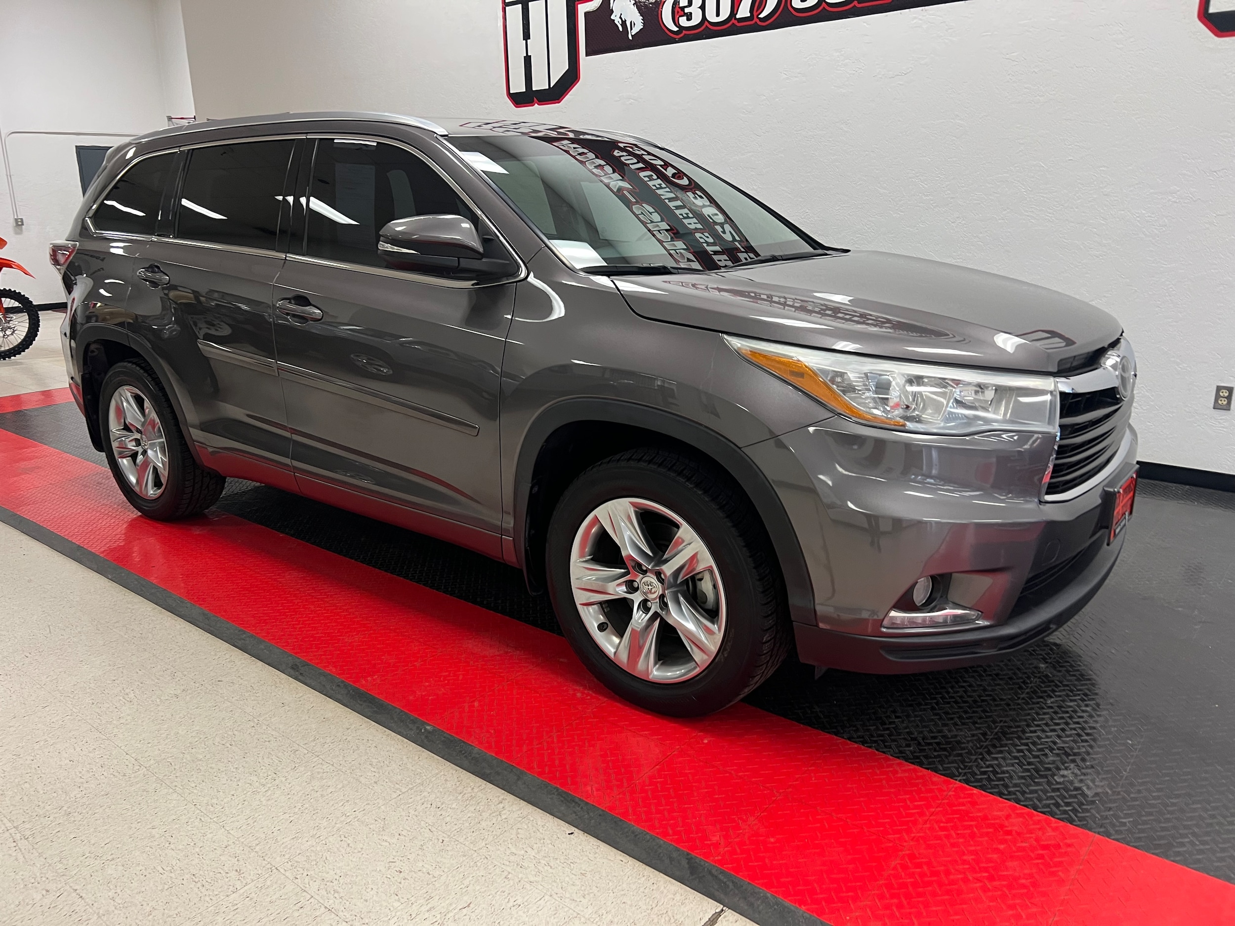 Used 2014 Toyota Highlander Limited with VIN 5TDDKRFH3ES057441 for sale in Rock Springs, WY