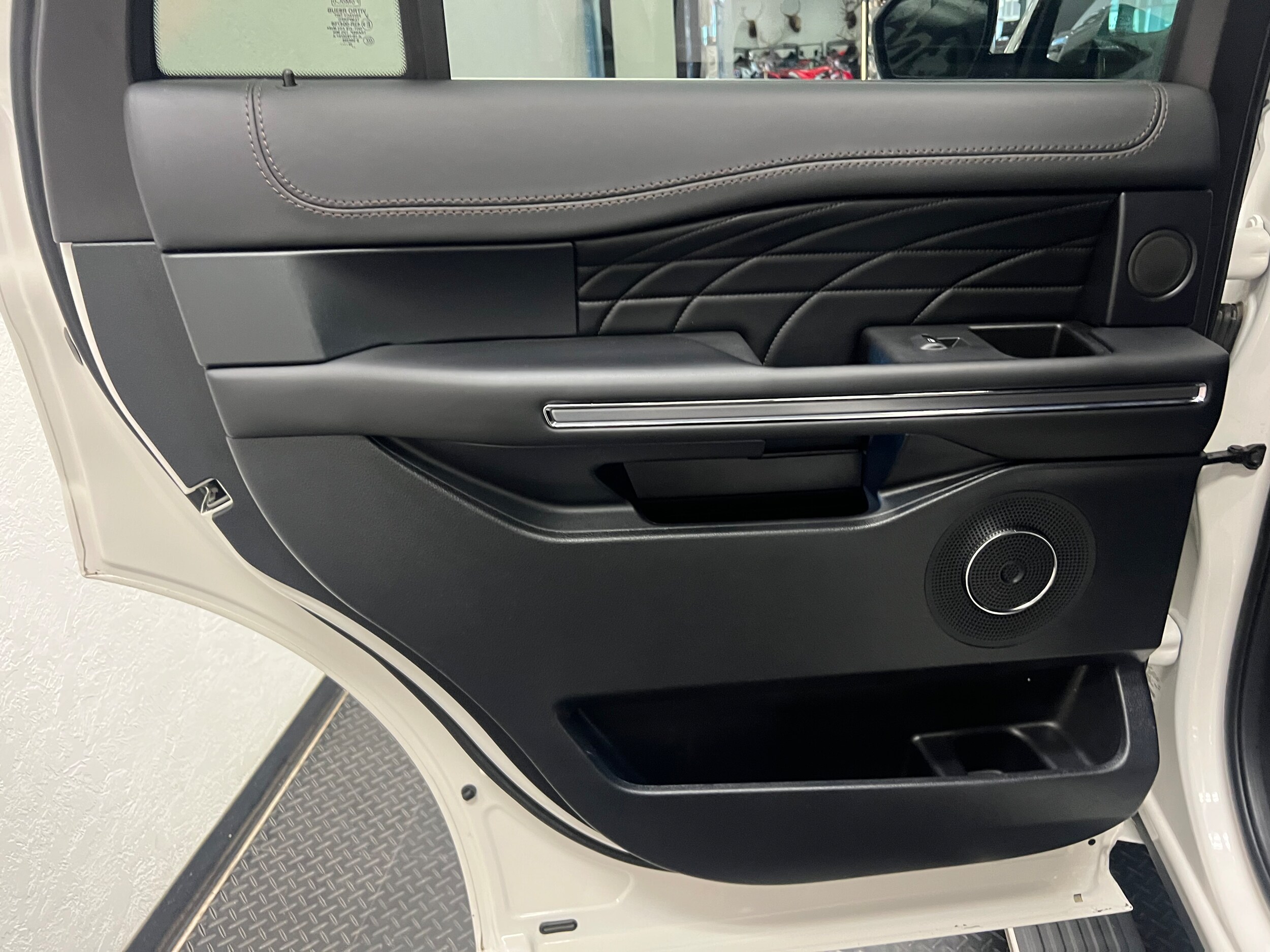 2020 Ford Expedition Platinum - Photo 9