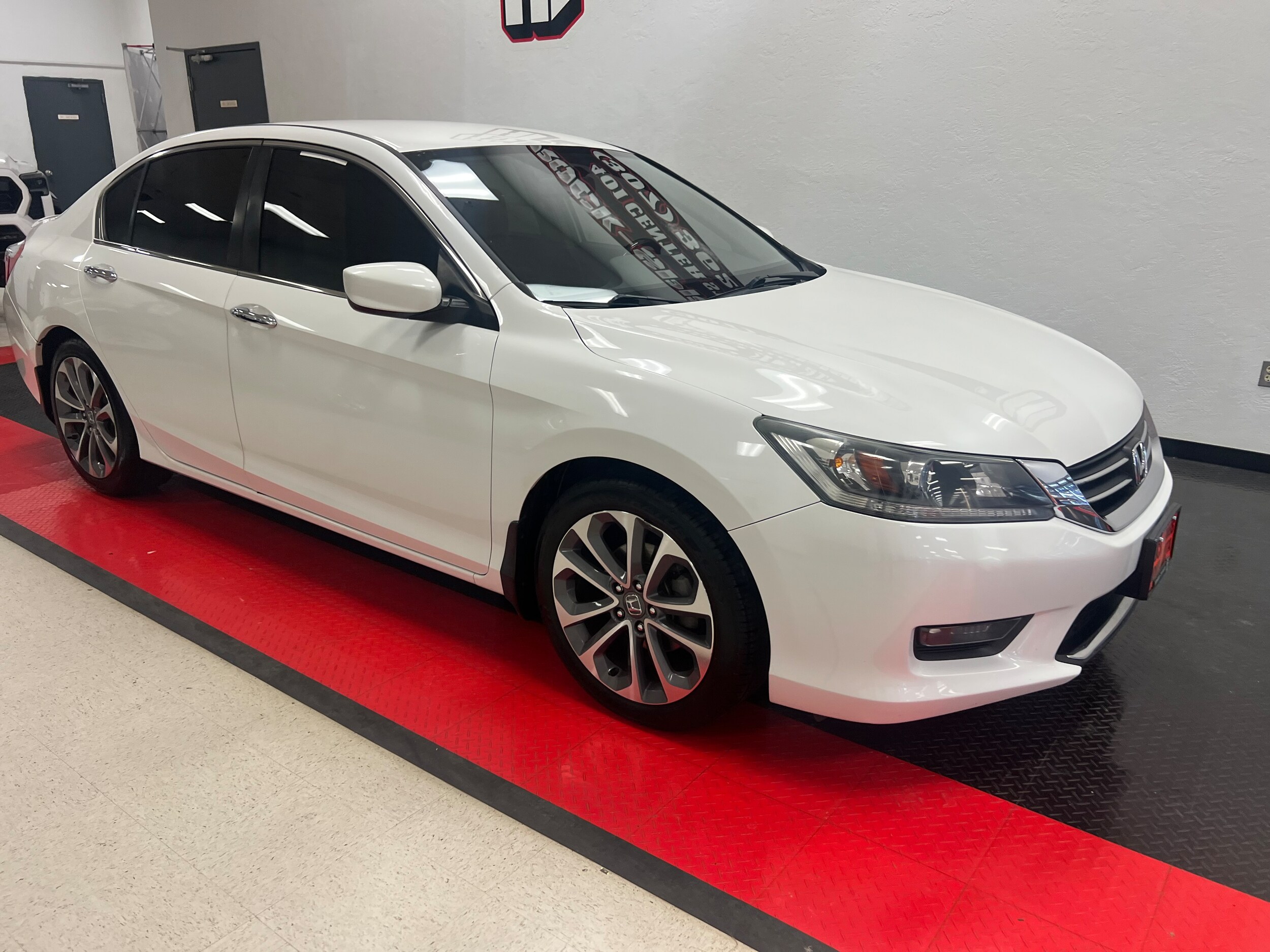 2015 Honda Accord Sport photo 2