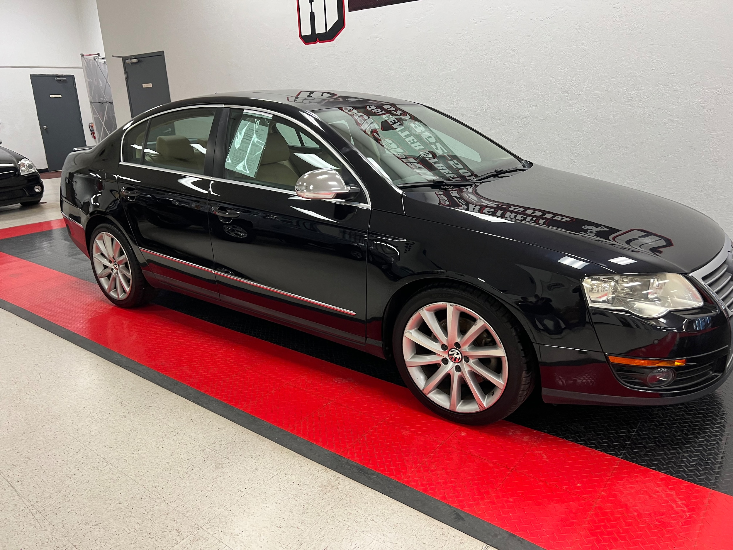 Used 2008 Volkswagen Passat VR6 with VIN WVWCU73CX8P112923 for sale in Rock Springs, WY