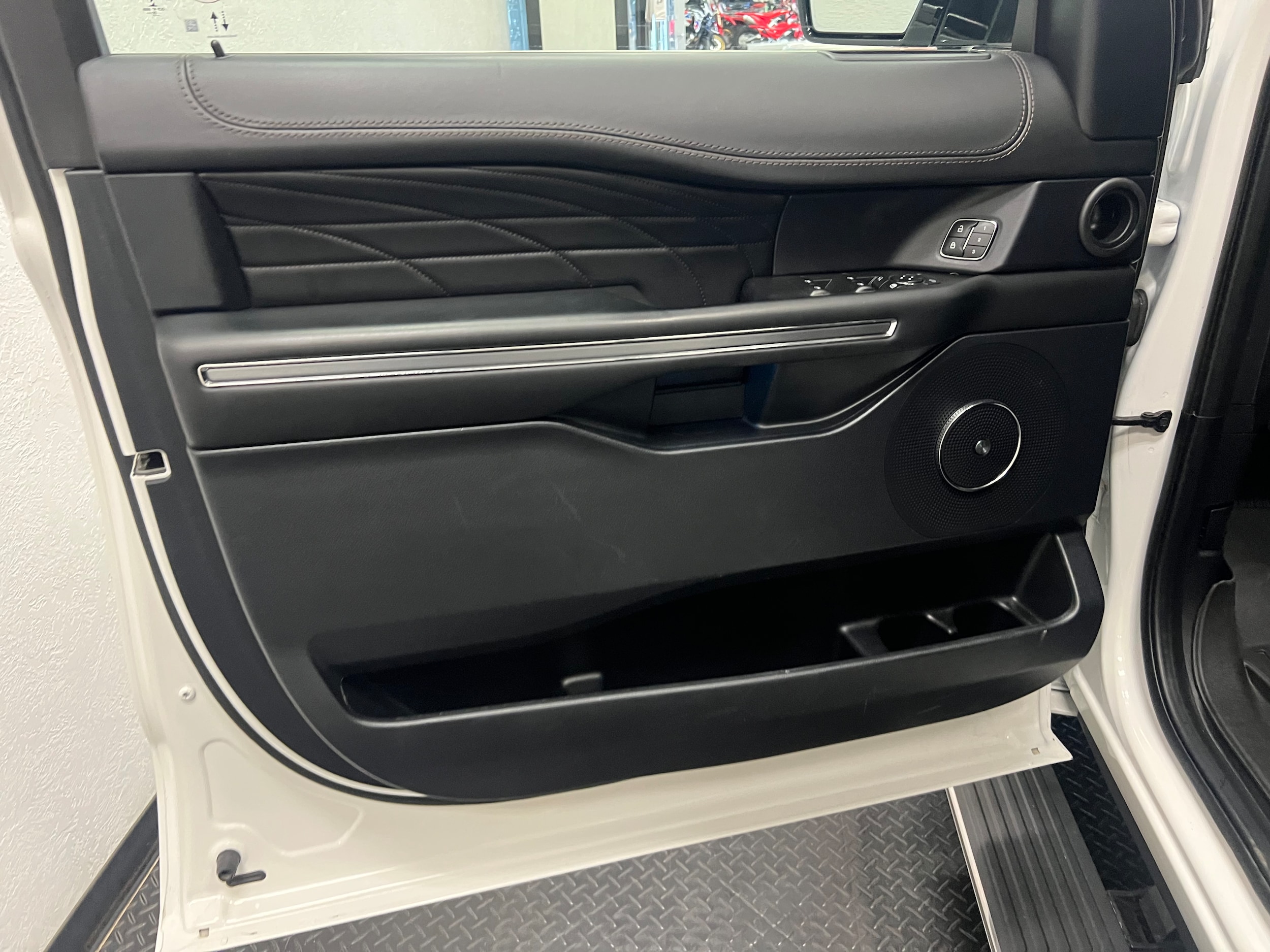 2020 Ford Expedition Platinum - Photo 20
