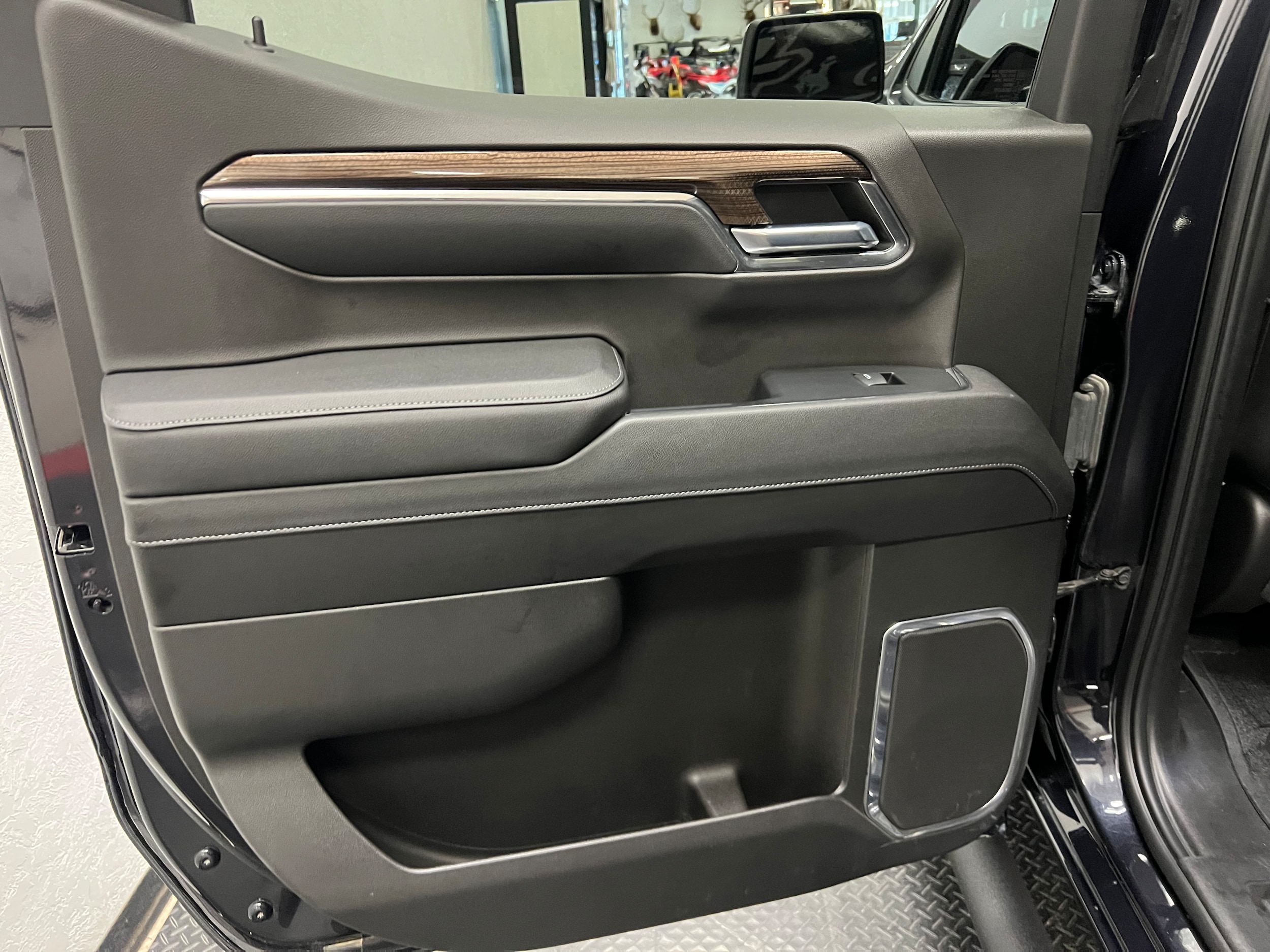 2023 Chevrolet Silverado 1500 RST - Photo 9