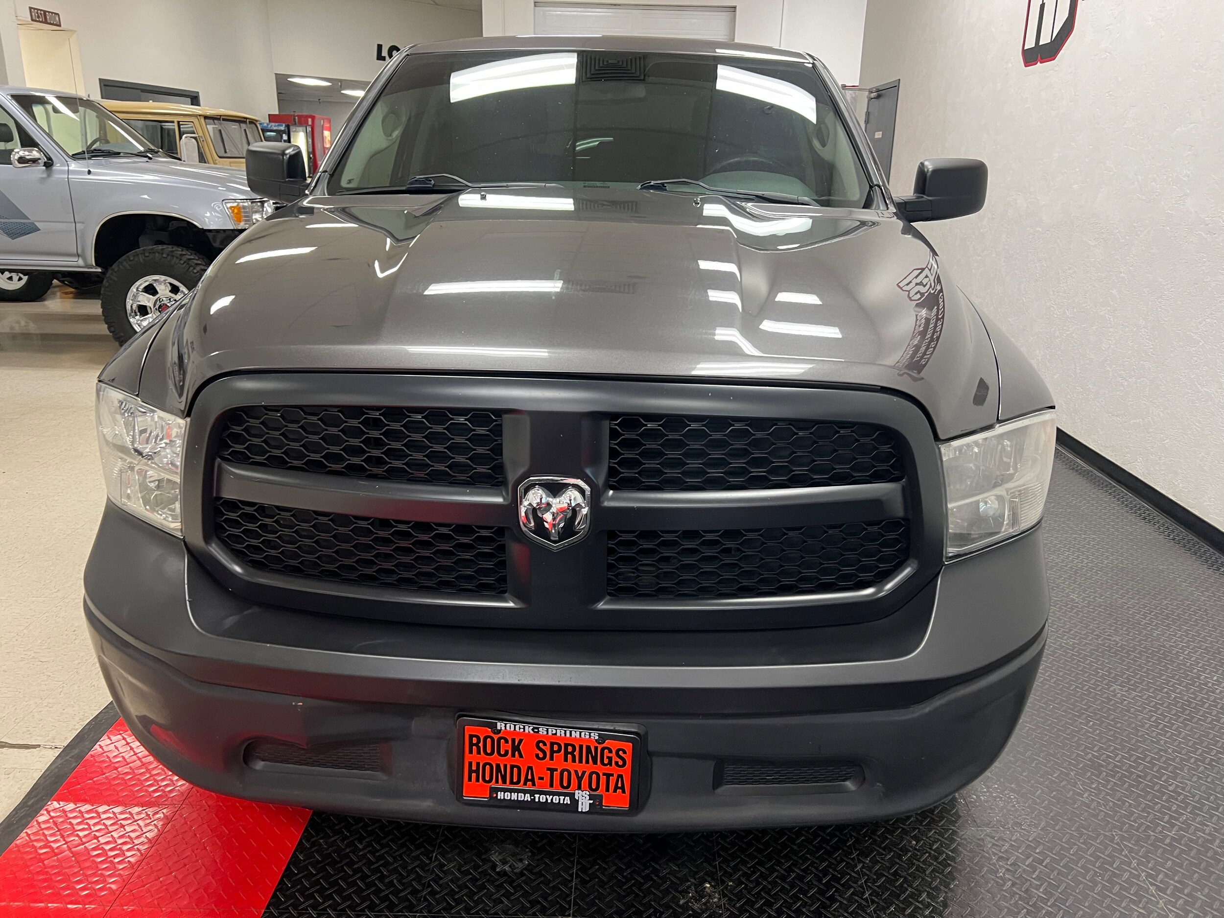 2016 Ram 1500 Tradesman photo 3